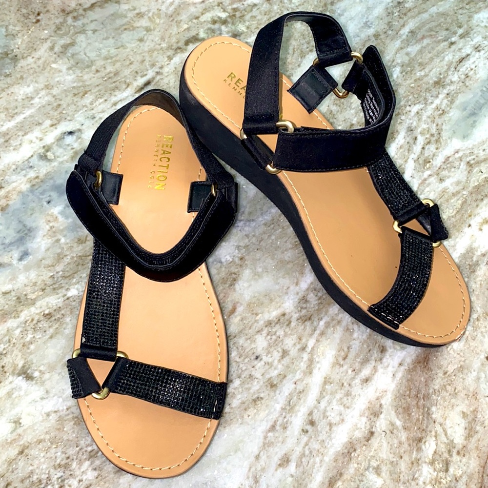 Kenneth Cole sandals woman’s